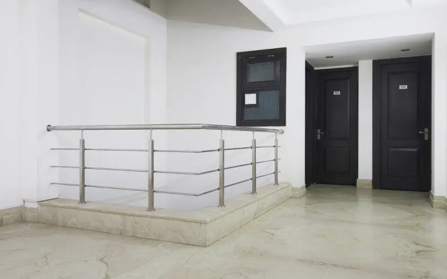 FabHotel Exotica Sector -105 Noida