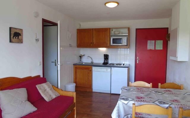 Lou Services Apartment CB24 LSI 001