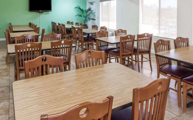 Ramada by Wyndham Oceanside