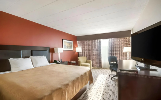 Exton Hotel & Conference Center