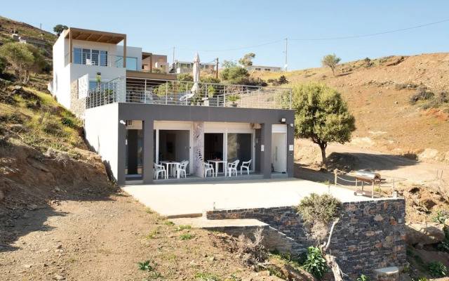 Beachfront Studio Kyma East