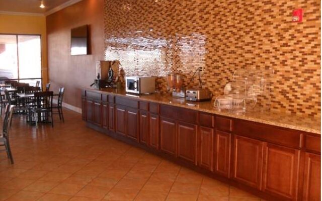 Express Inn & Suites