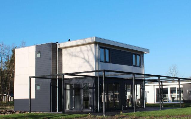 Modern, spacious, detached holiday home, 15 km. from Alkmaar