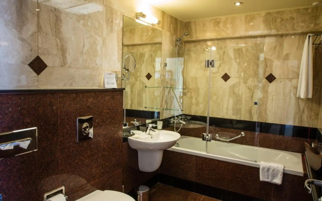 Helena VIP Villas and Suites