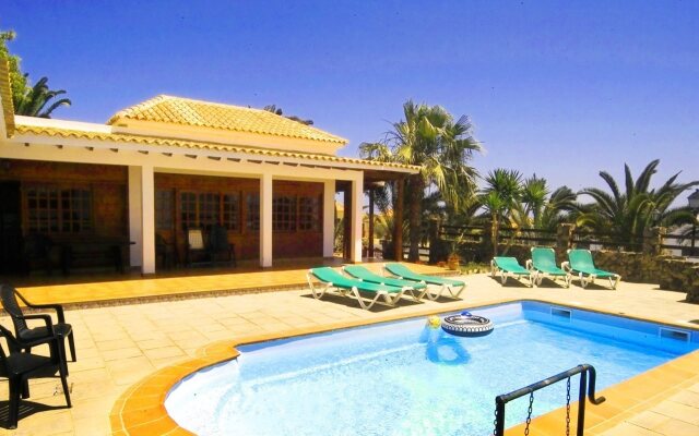 Vip Villas - Caleta Dorada