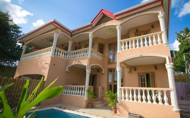 Robbie's Place Tobago