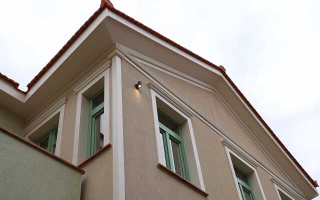 Lythri Studios