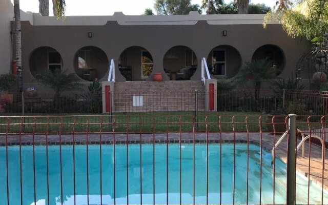 Upington Manor