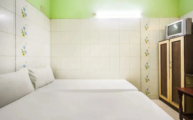 Nice Guest House by OYO Rooms