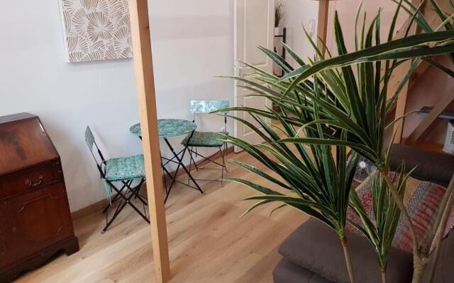 AC, cosy apartment, 15" sea