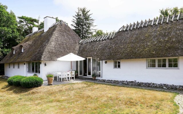 Rustic Holiday Home in Hovedstaden With Whirlpool