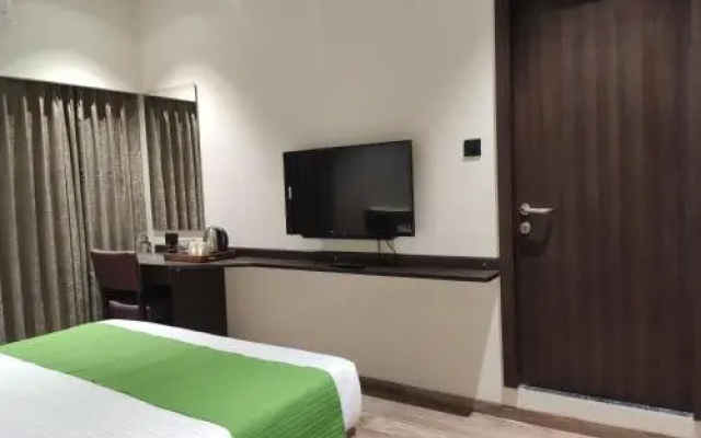 Hotel Janki Executive