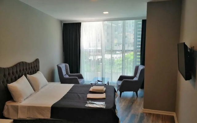 Plus Park Suite & Hotel