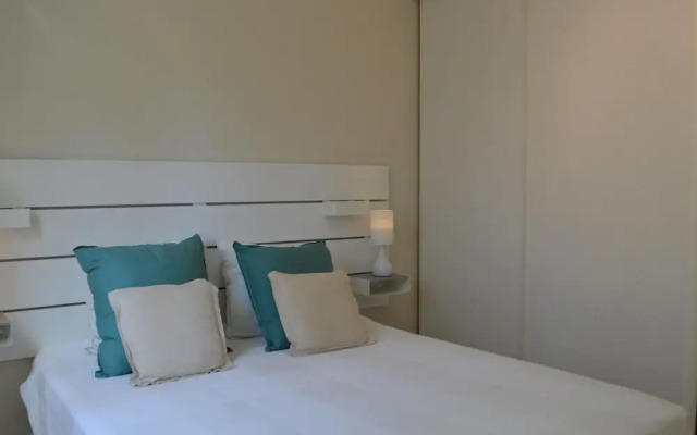 Magnificent Holiday Home With Pool