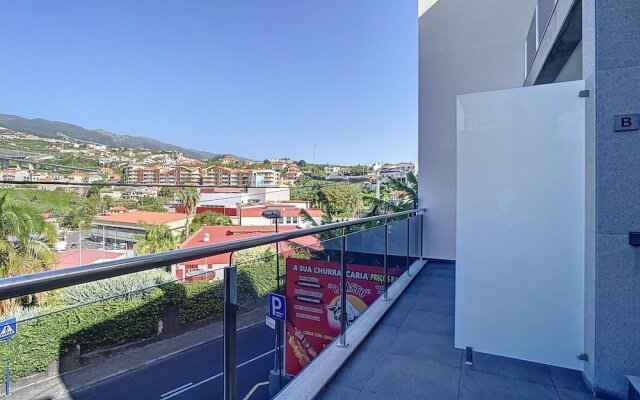 Torre Palace I by Atlantic Holiday