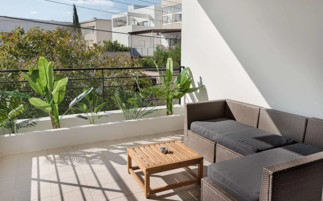 Phaedrus Living Evergreen City Flat