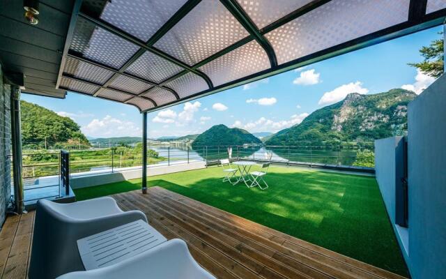 Rabbit Star Pension