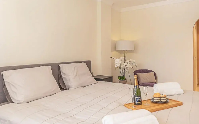 Apt Mairena Forest sea View Pool