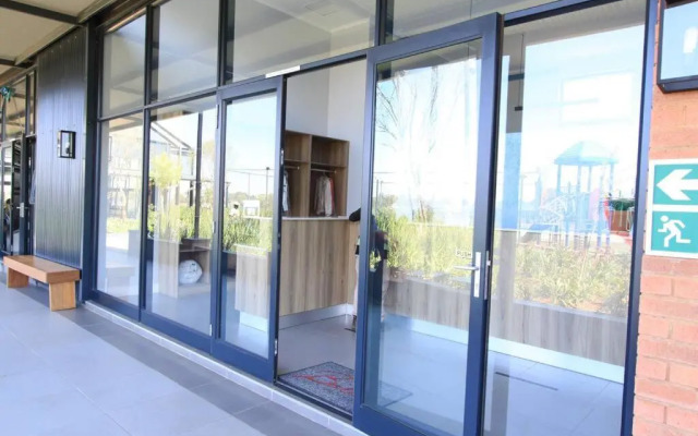 The Parks Airport Apartment