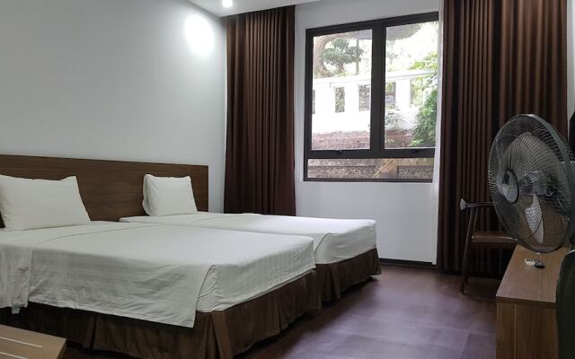 Lakeside Dailai Hotel