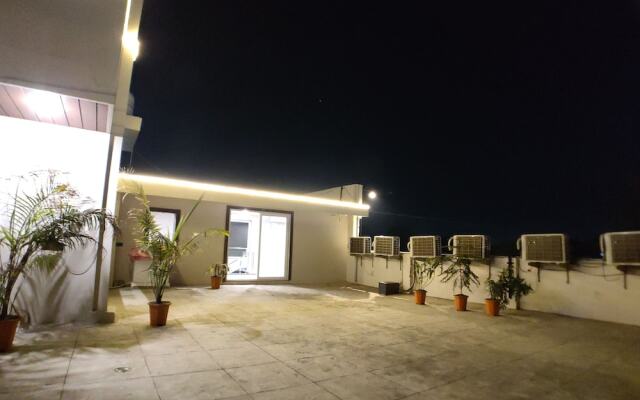 Hotel Atul Residency