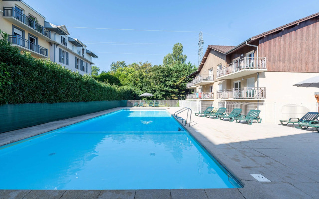 Zenitude Hotel-Residences Les Terrasses du Lac