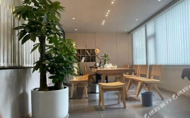 Liupanshui Tianli Hotel (Chuanxin Unit Shop)(六盘水天利酒店（川心小区店）)