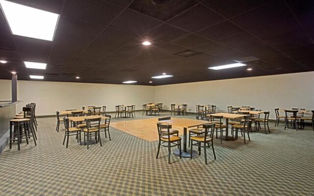 Days Inn & Suites Clermont