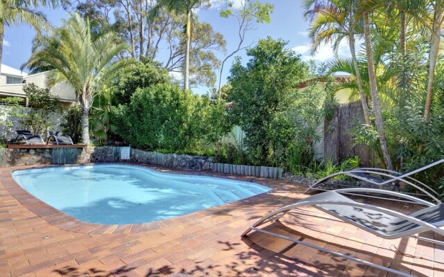 Beach and Bay, 121 Shoal Bay Road