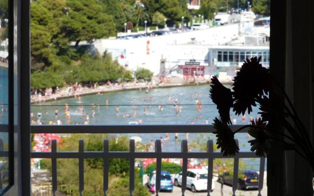 Beach Apartment Bacvice