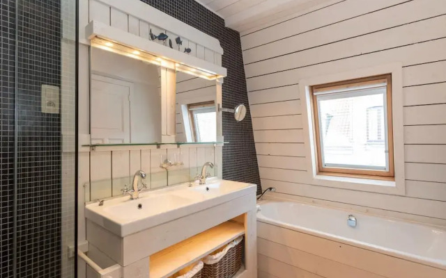 Seaside Charm & Privacy