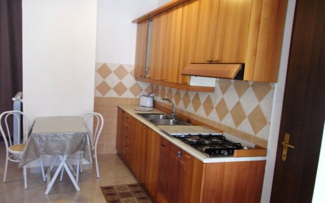 Studio in Sorrento, with Wonderful Sea View, Furnished Garden And Wifi - 1 Km From the Beach