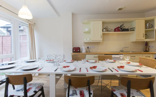 5 Rosebay Gardens