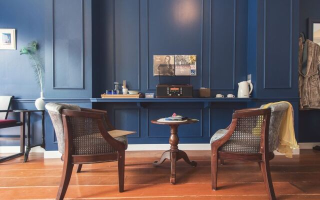 2 Rooms Boutique House