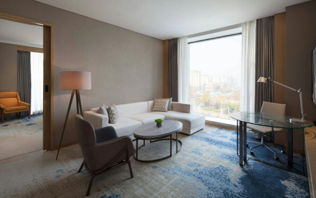 Courtyard by Marriott Zhengzhou Airport – Guest Rooms – Zhengzhou