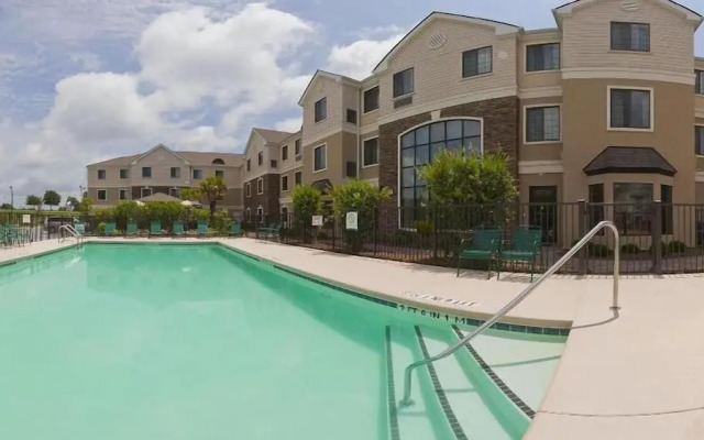 Staybridge Suites Savannah Airport