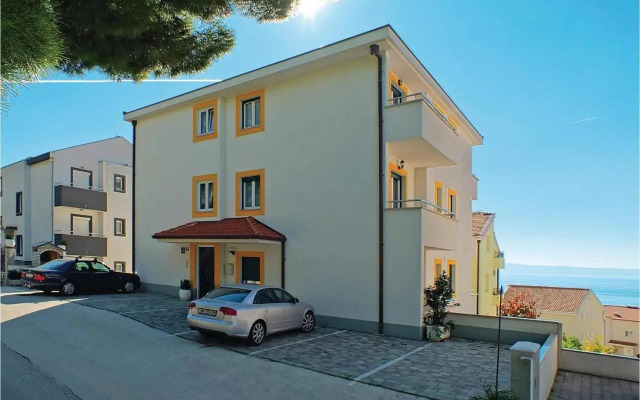 Apartment Makarska with Sea View 02