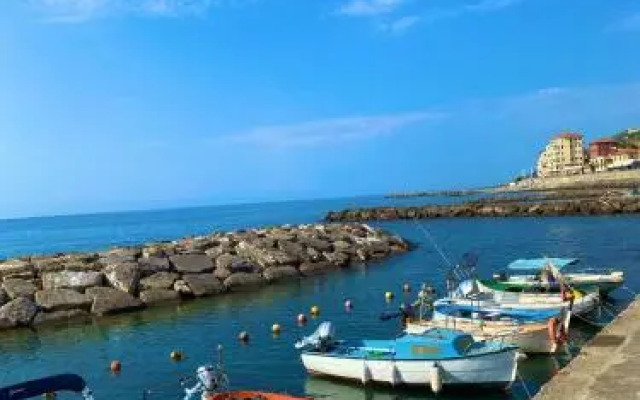 Flat 2 Bedrooms 1 Bathroom - Imperia