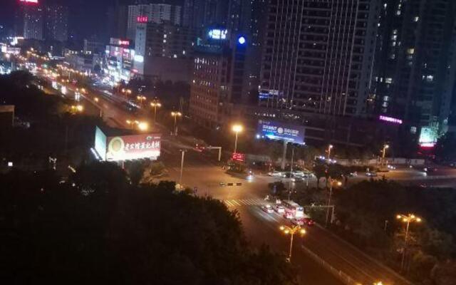 Jingtone Hotel (Laibin City Square Wal-Mart Binjiangyuan)