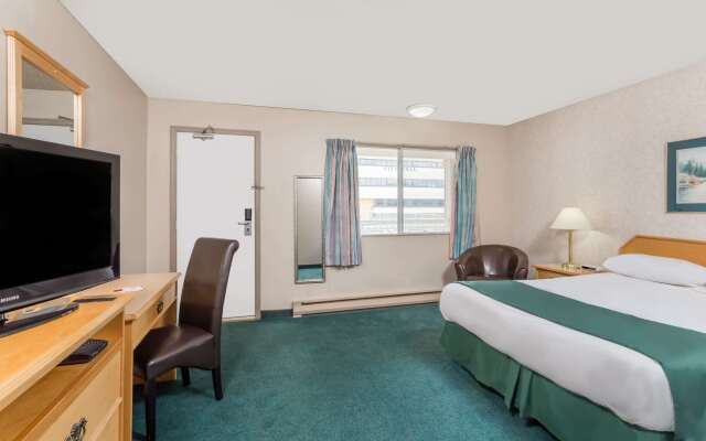 Ramada by Wyndham Quesnel