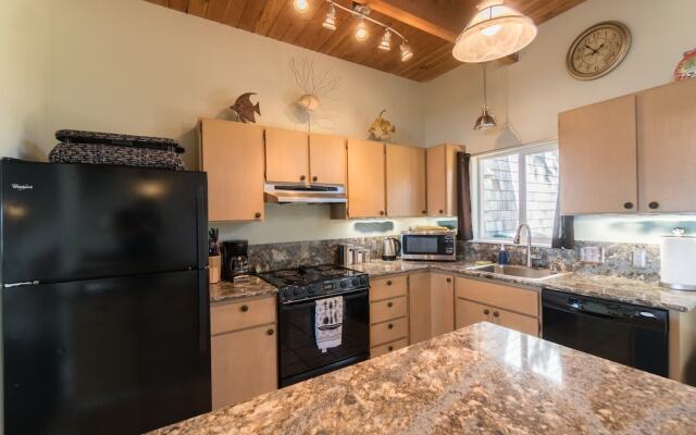 The Strand at Twin Rocks