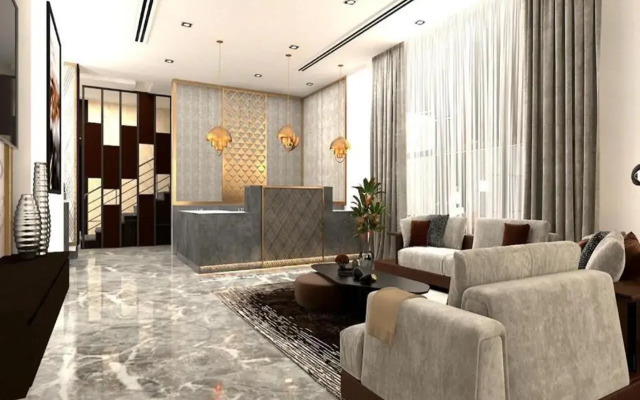 Round furnished apartment