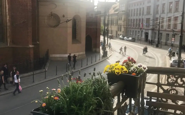 Krakow Apartments & Rooms