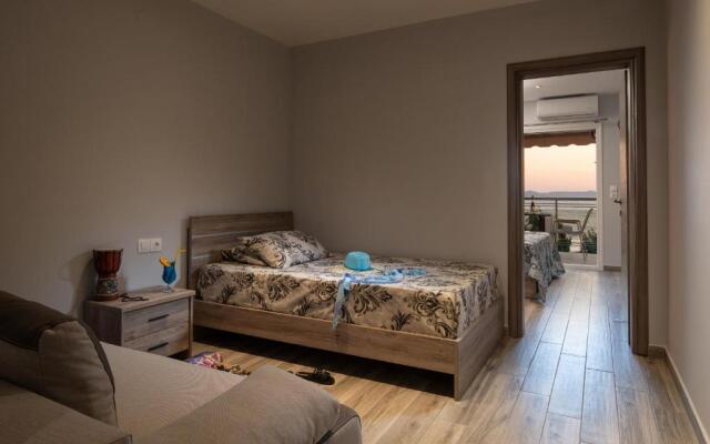 Sunset Studios - New Suites with Seaview & Back Side Apartements