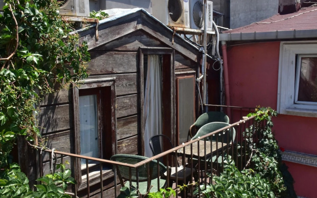 Cemberli̇ House