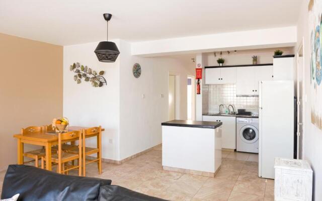 SOFIA APARTMENT 700m away from the beach