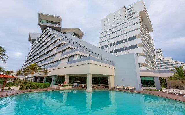 Park Royal Beach Cancún - All Inclusive