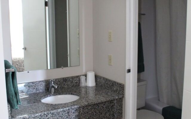 Arbour Ridge Inn & Suites