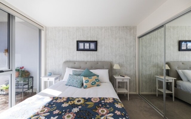 Accommodate Canberra - Envy