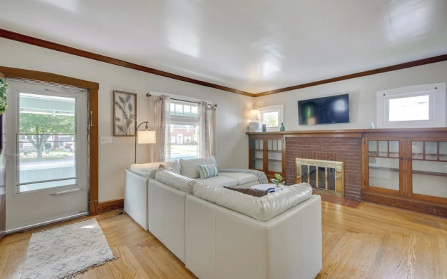 Welcoming Home in Youngstown w/ Private Backyard!